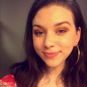 Meet your Posher, Maddie